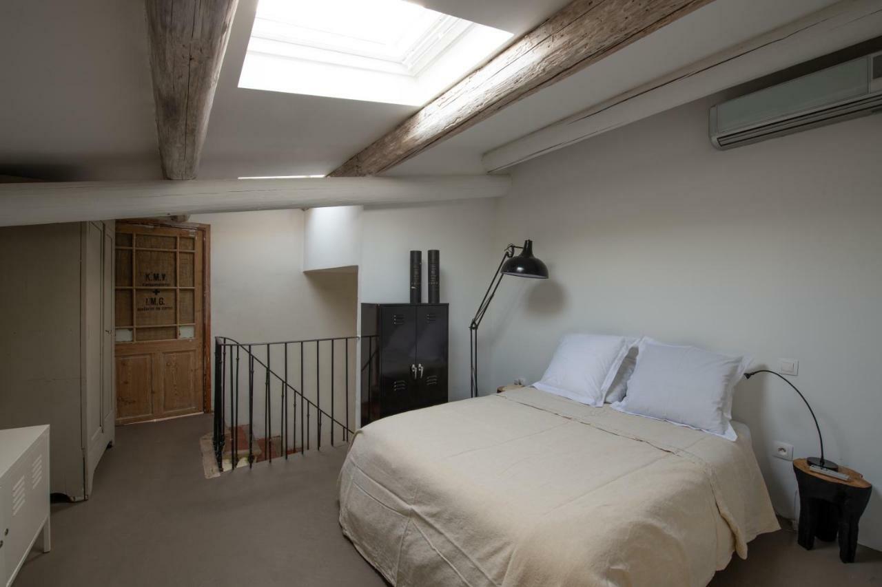 Holiday home Maison Xixe Et Jardin En Intramuros Avignon