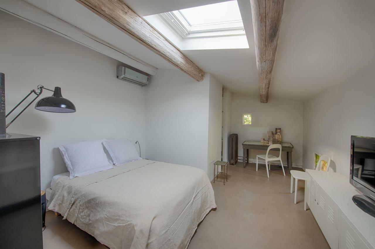 Holiday home Maison Xixe Et Jardin En Intramuros *